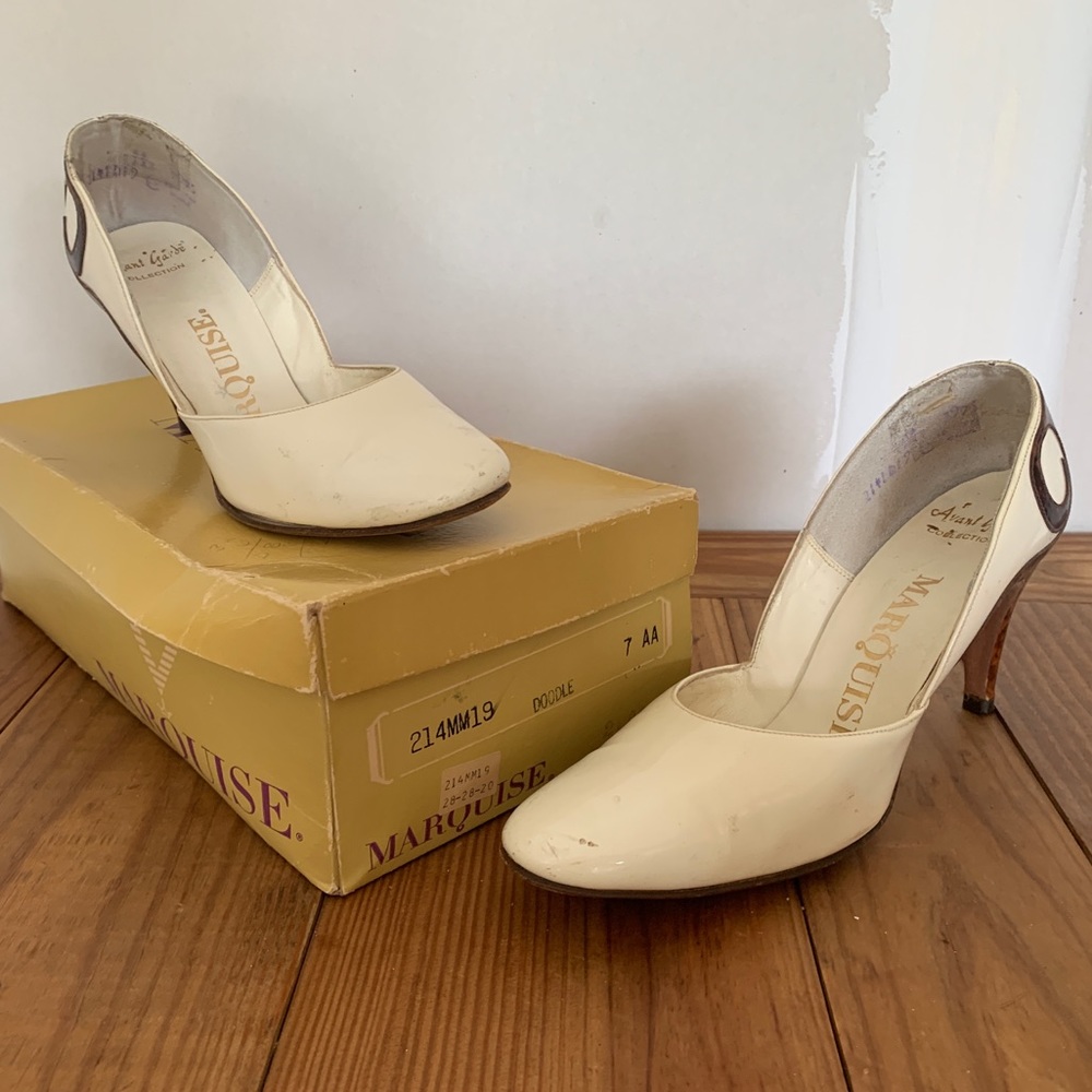 Vintage Marquise pumps. Size 7, have original box.